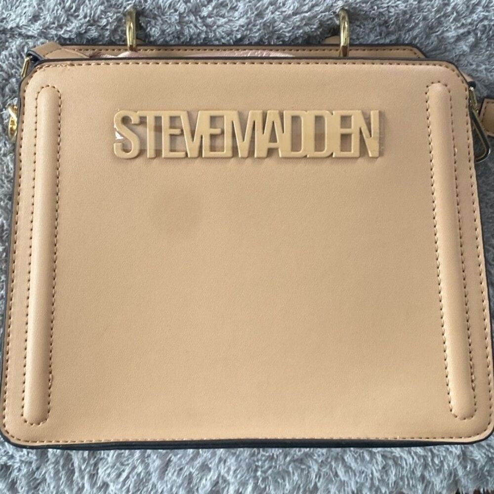 STEVE MADDEN nude bevelyn crossbody